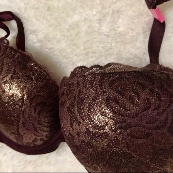 🩷❤️NWT VICTORIA’S SECRET METALLIC FOIL PINK DATE NIGHT PUSH UP BRA - Picture 2 of 4
